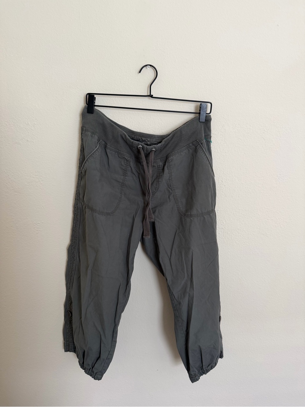 Calvin Klein Men's Gray Drawstring Joggers